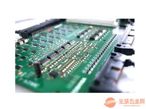 三軸自動滴膠機(jī)在電子元件封裝領(lǐng)域的核心應(yīng)用與技術(shù)咨詢要點(diǎn)